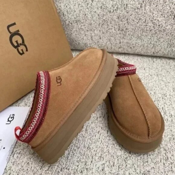 UGG Tazz Platform Slippers - Picture 3 of 10